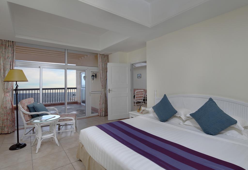 Sanya Golden Phoenix Seaview Hotel Номер фото