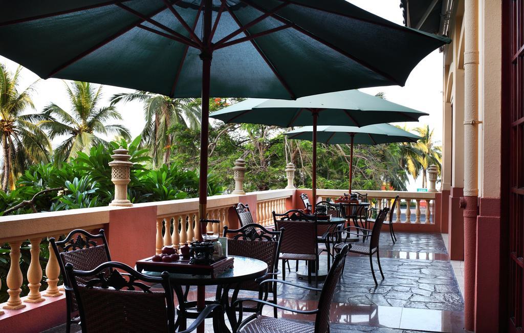 Sanya Golden Phoenix Seaview Hotel Экстерьер фото