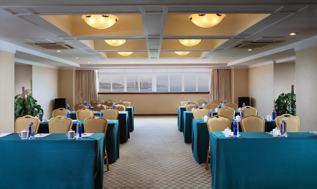 Sanya Golden Phoenix Seaview Hotel Экстерьер фото