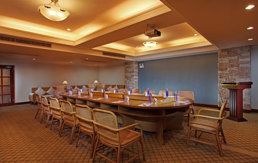 Sanya Golden Phoenix Seaview Hotel Экстерьер фото