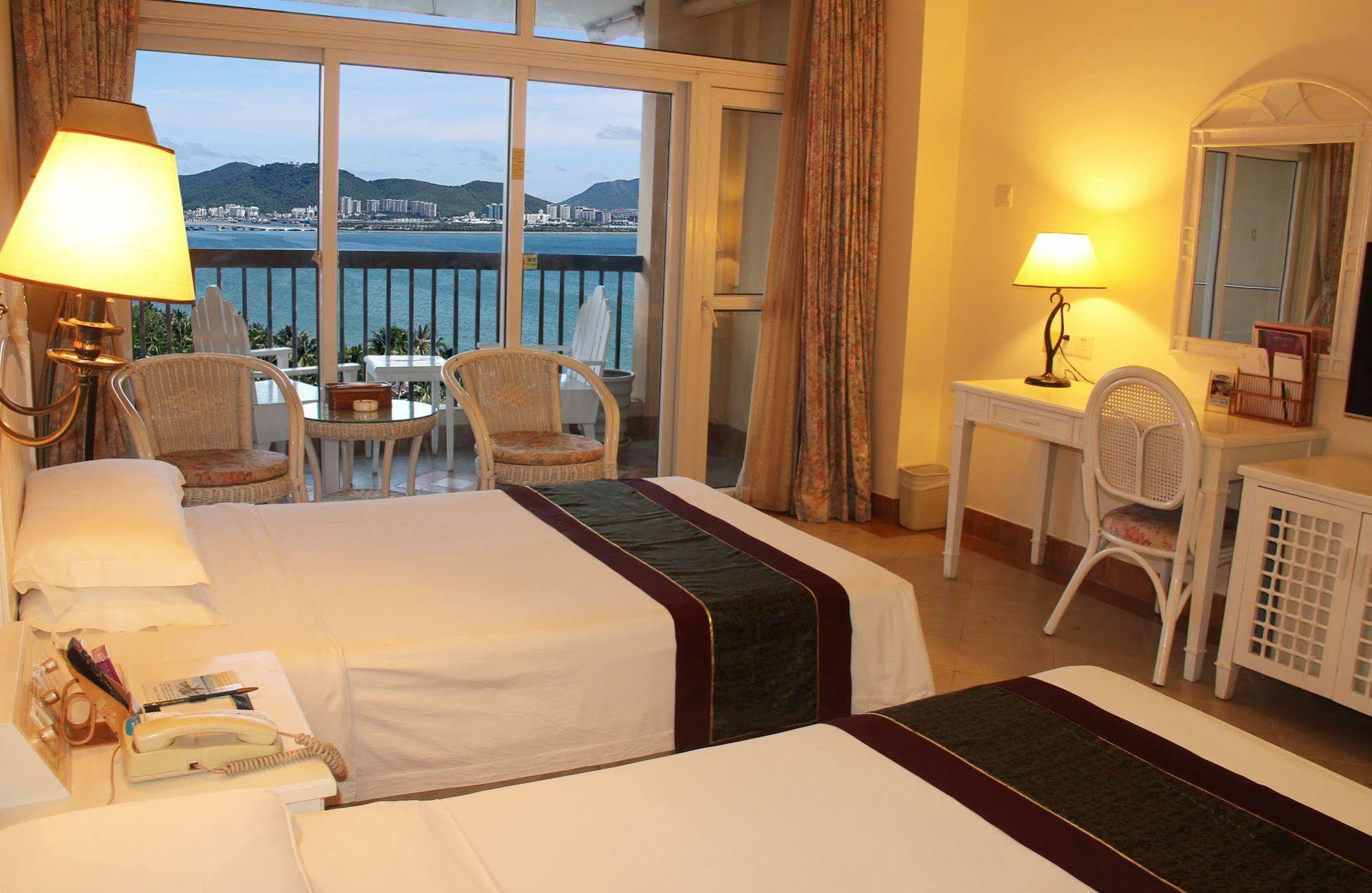 Sanya Golden Phoenix Seaview Hotel Экстерьер фото