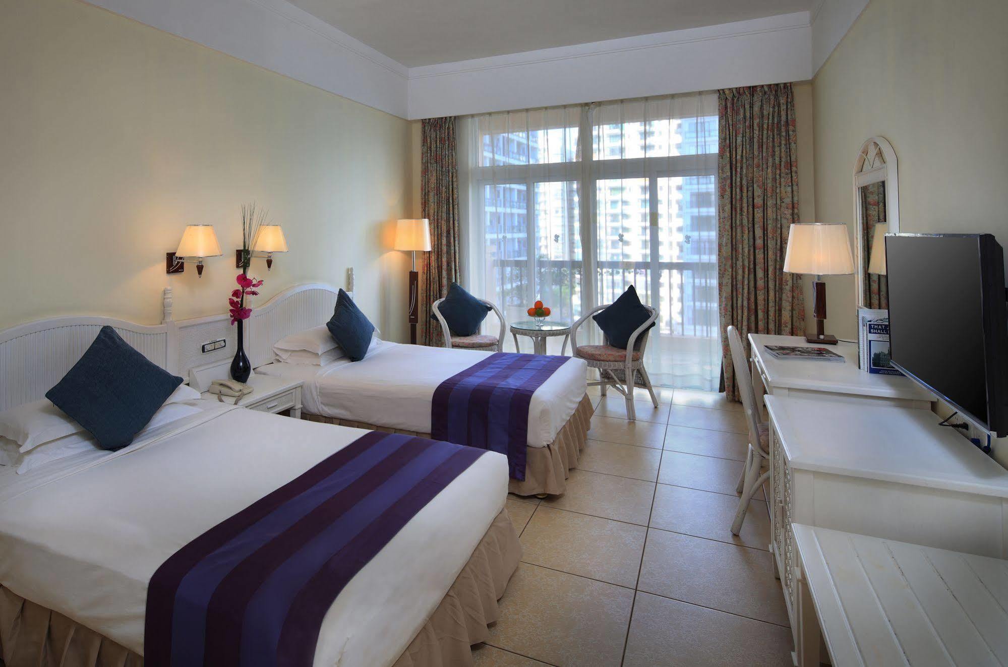 Sanya Golden Phoenix Seaview Hotel Экстерьер фото